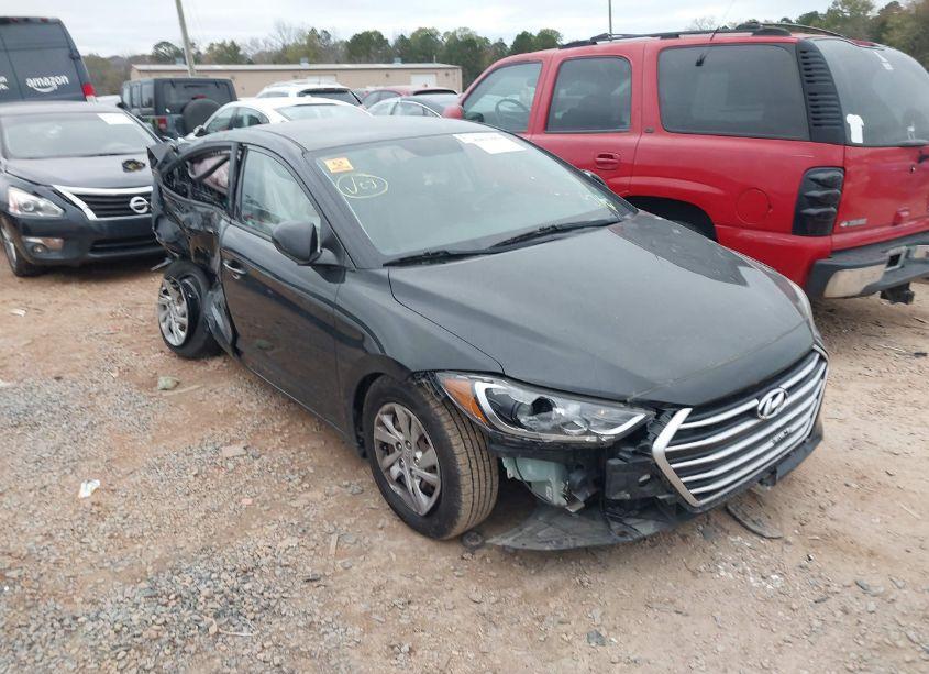2017 Hyundai Elantra SE (VIN 5NPD74LF1HH052305) main photo