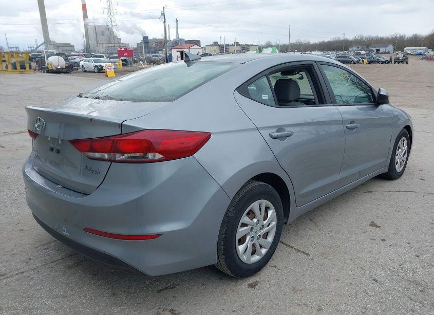 Photo 4 of 2017 Hyundai Elantra SE (VIN 5NPD74LF1HH063885)