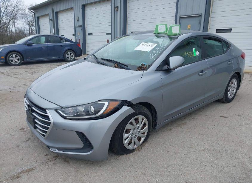 Photo 6 of 2017 Hyundai Elantra SE (VIN 5NPD74LF1HH063885)