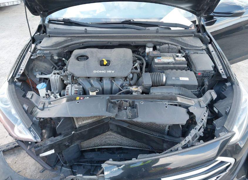 Photo 10 of 2017 Hyundai Elantra SE (VIN 5NPD74LF1HH110977)