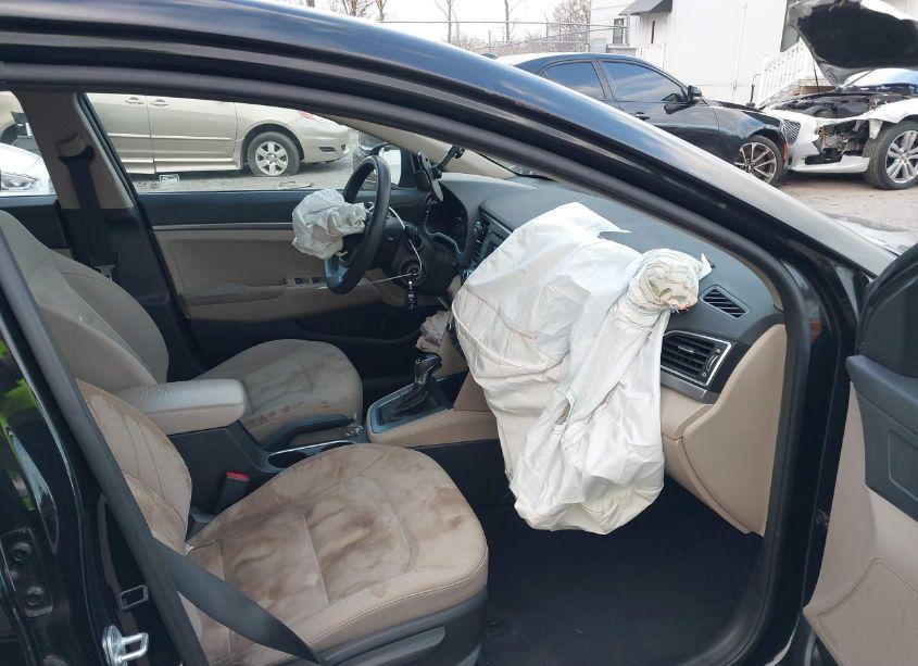 Photo 5 of 2017 Hyundai Elantra SE (VIN 5NPD74LF1HH110977)