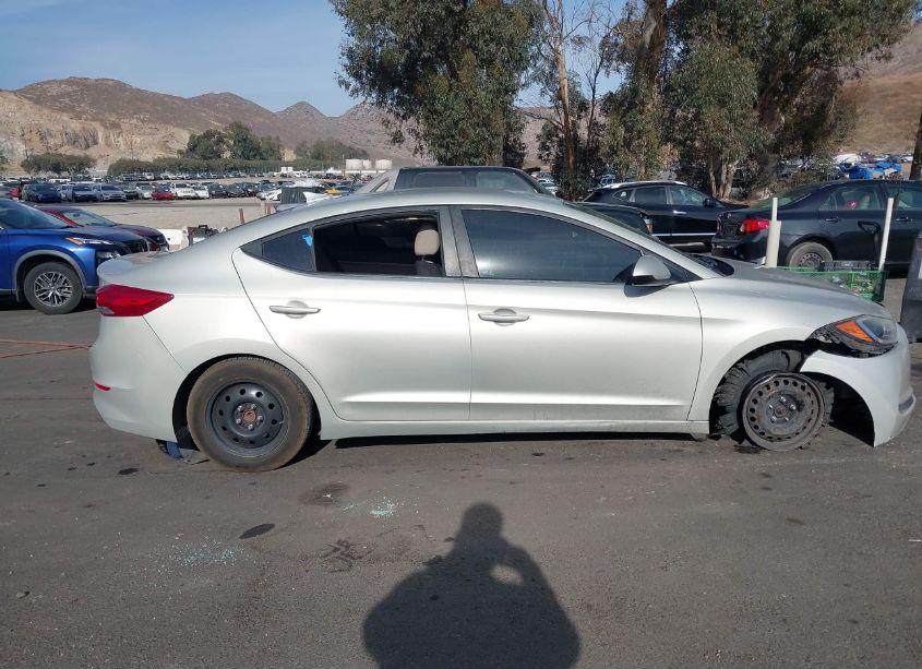 Photo 13 of 2017 Hyundai Elantra SE (VIN 5NPD74LF1HH166644)