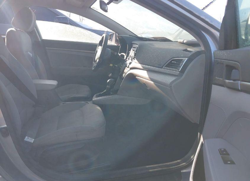 Photo 5 of 2017 Hyundai Elantra SE (VIN 5NPD74LF1HH168099)