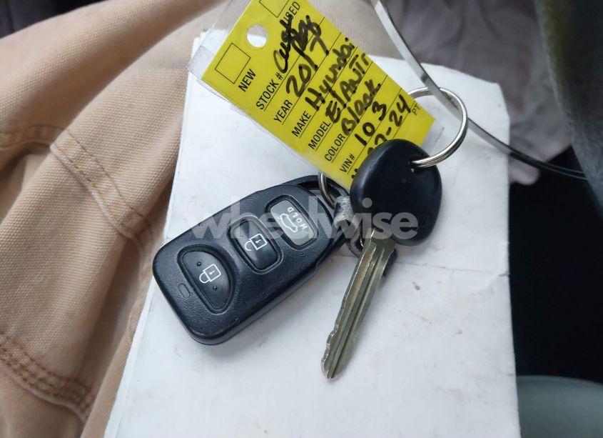 Photo 11 of 2017 Hyundai Elantra SE (VIN 5NPD74LF1HH175103)