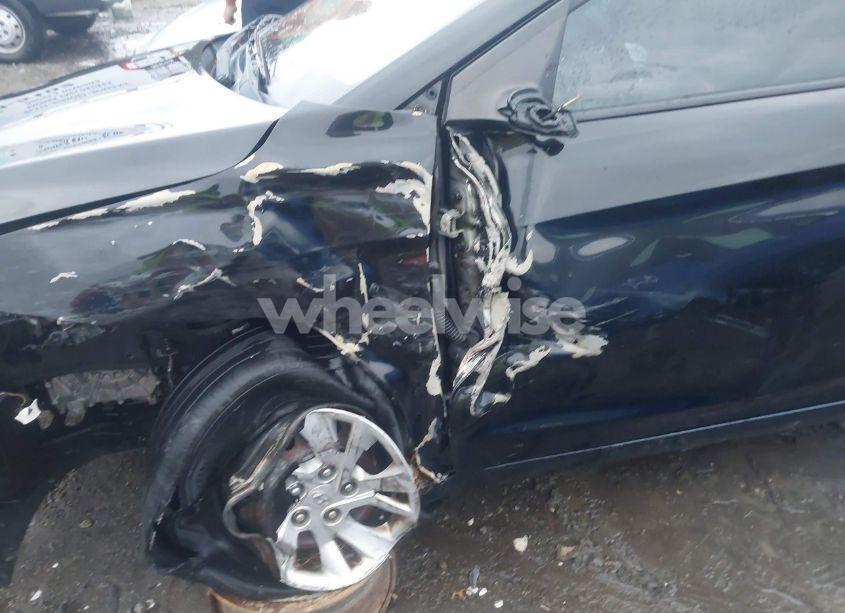 Photo 18 of 2017 Hyundai Elantra SE (VIN 5NPD74LF1HH175103)