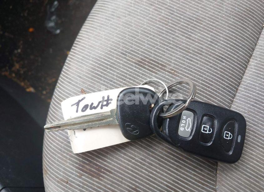 Photo 11 of 2017 Hyundai Elantra SE (VIN 5NPD74LF1HH175974)