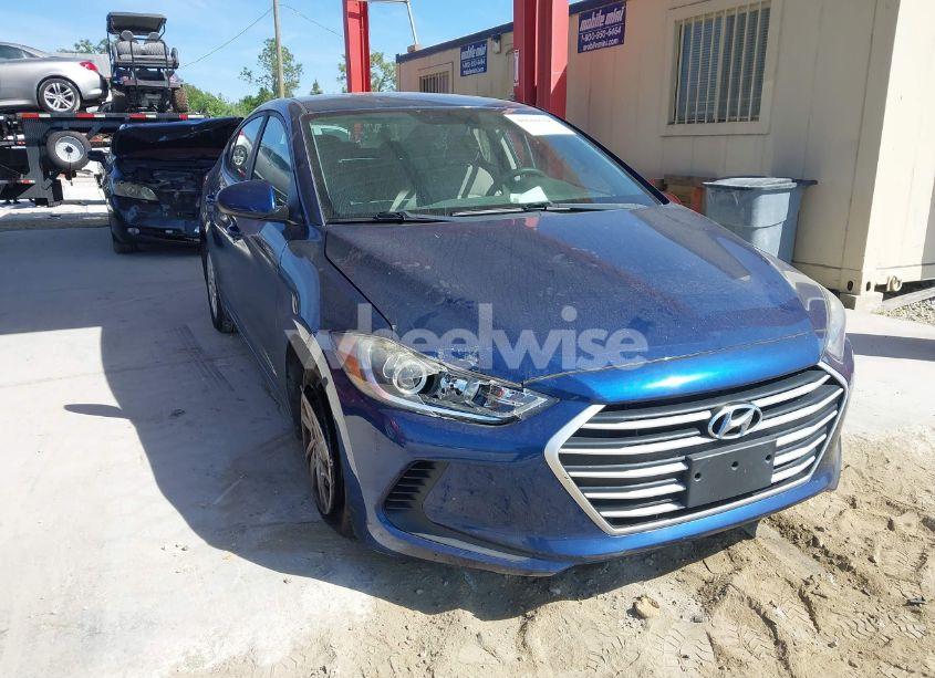 2017 Hyundai Elantra SE (VIN 5NPD74LF1HH186585) main photo