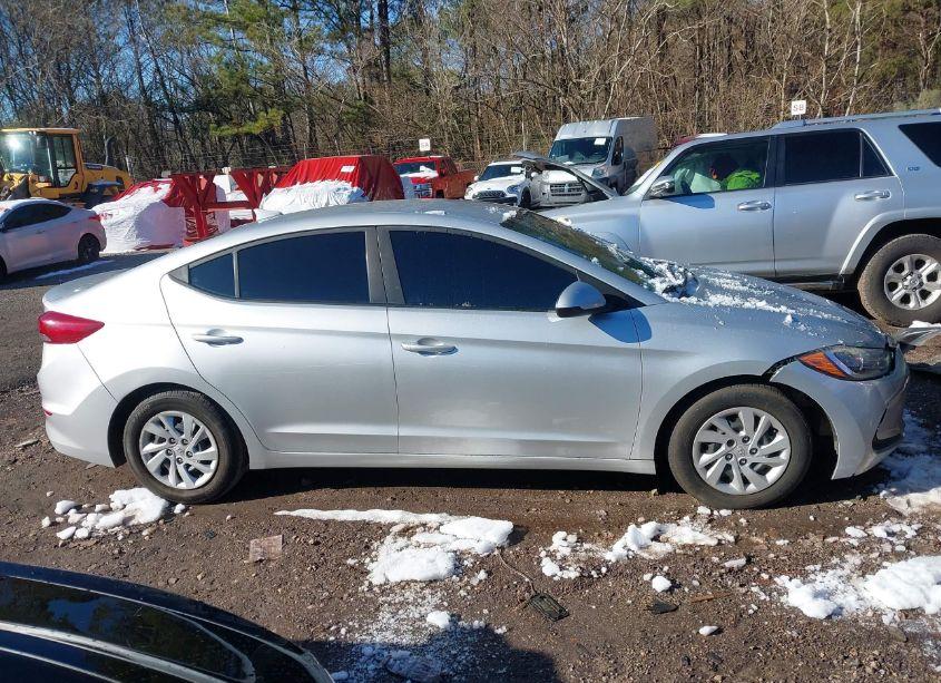 Photo 13 of 2017 Hyundai Elantra SE (VIN 5NPD74LF1HH193925)