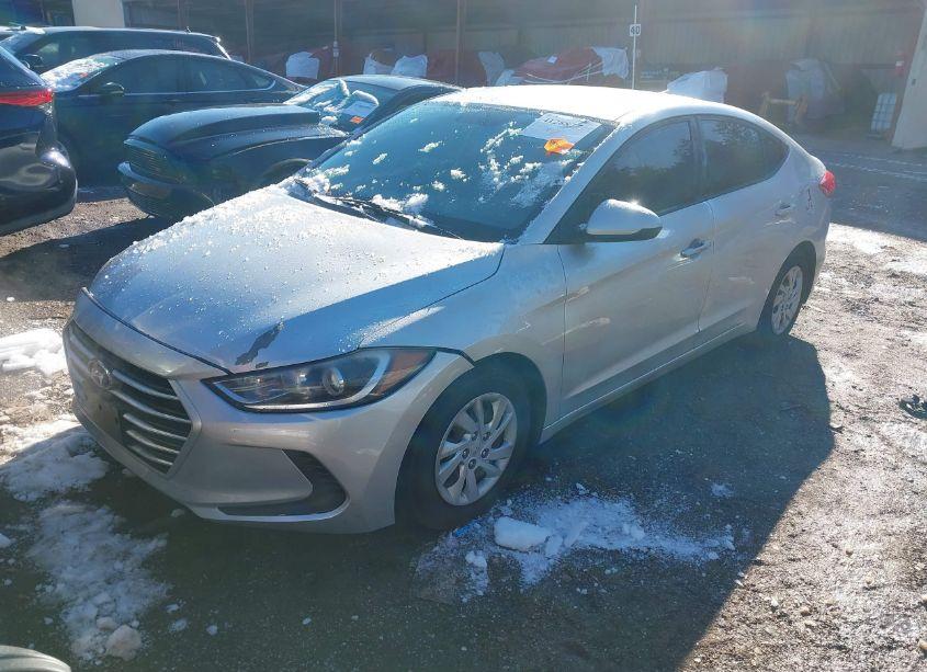 Photo 2 of 2017 Hyundai Elantra SE (VIN 5NPD74LF1HH193925)