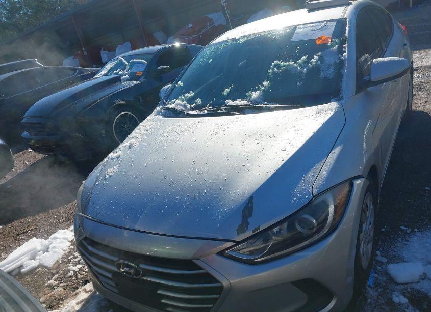 Photo 6 of 2017 Hyundai Elantra SE (VIN 5NPD74LF1HH193925)