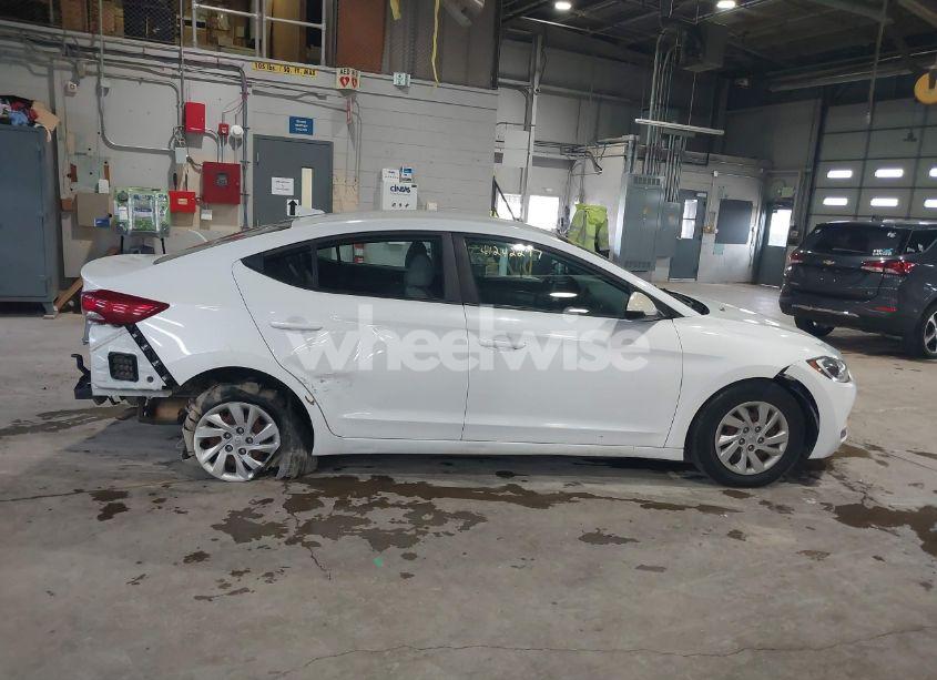 Photo 13 of 2017 Hyundai Elantra SE (VIN 5NPD74LF1HH196873)