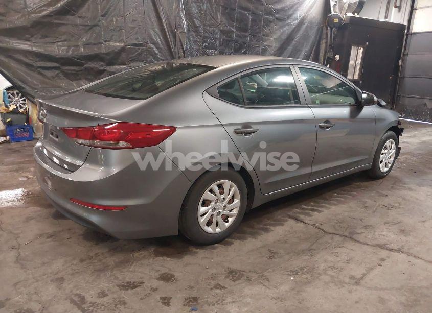 Photo 4 of 2018 Hyundai Elantra SE (VIN 5NPD74LF1JH253479)