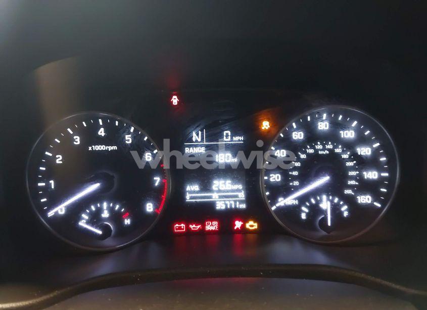 Photo 7 of 2018 Hyundai Elantra SE (VIN 5NPD74LF1JH253479)