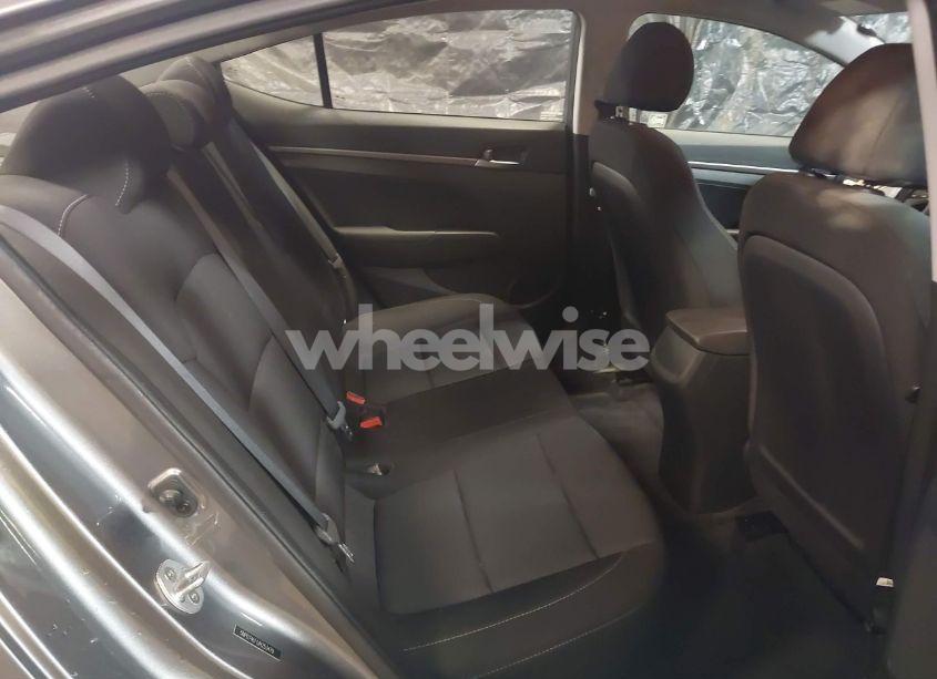 Photo 8 of 2018 Hyundai Elantra SE (VIN 5NPD74LF1JH253479)