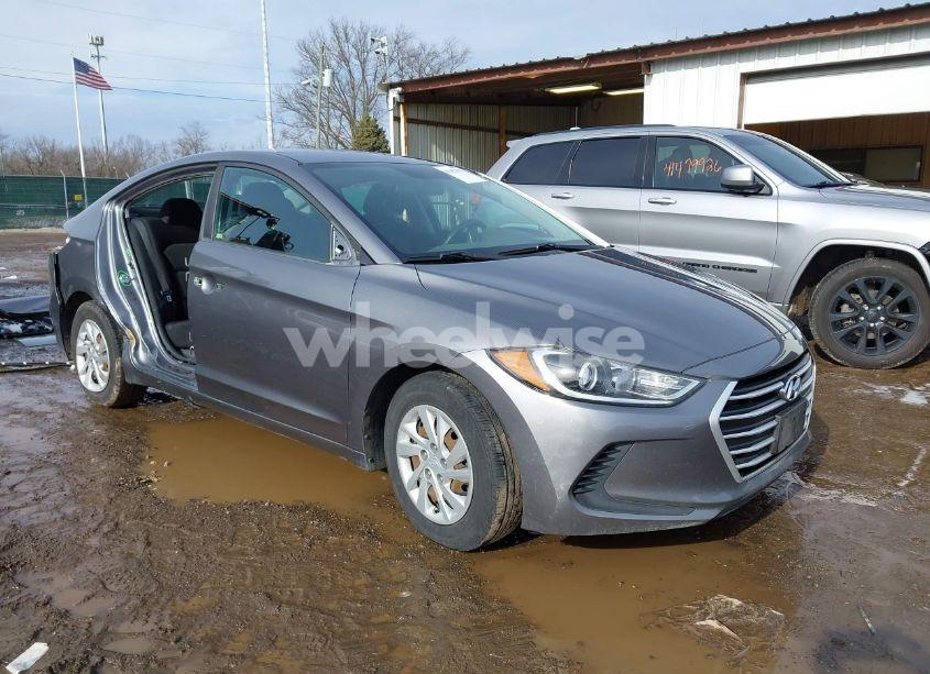 2018 Hyundai Elantra SE (VIN 5NPD74LF1JH278155) main photo