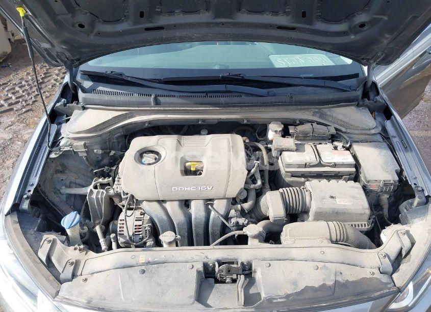 Photo 10 of 2018 Hyundai Elantra SE (VIN 5NPD74LF1JH278155)