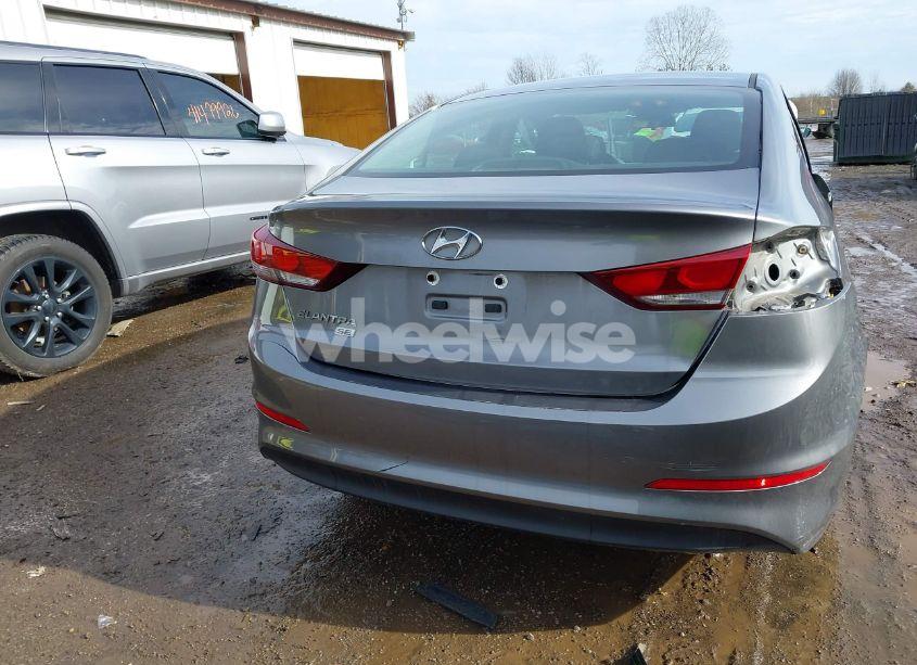 Photo 17 of 2018 Hyundai Elantra SE (VIN 5NPD74LF1JH278155)