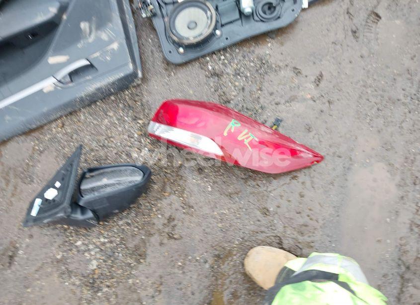 Photo 20 of 2018 Hyundai Elantra SE (VIN 5NPD74LF1JH278155)