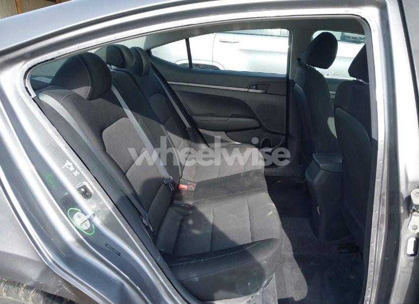 Photo 8 of 2018 Hyundai Elantra SE (VIN 5NPD74LF1JH278155)