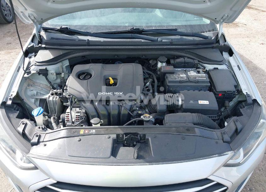 Photo 10 of 2018 Hyundai Elantra SE (VIN 5NPD74LF1JH294808)