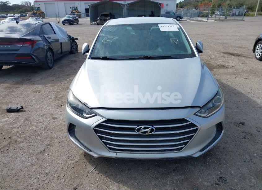 Photo 12 of 2018 Hyundai Elantra SE (VIN 5NPD74LF1JH294808)