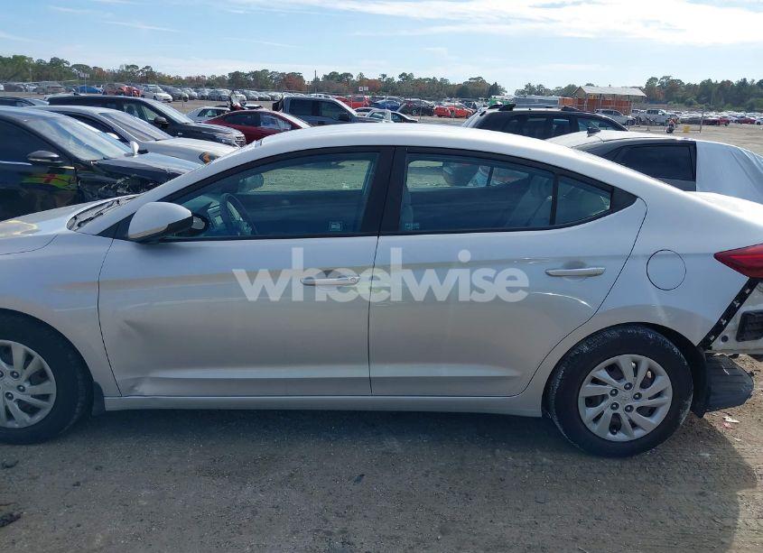 Photo 14 of 2018 Hyundai Elantra SE (VIN 5NPD74LF1JH294808)
