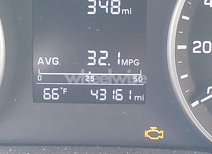 Photo 15 of 2018 Hyundai Elantra SE (VIN 5NPD74LF1JH294808)