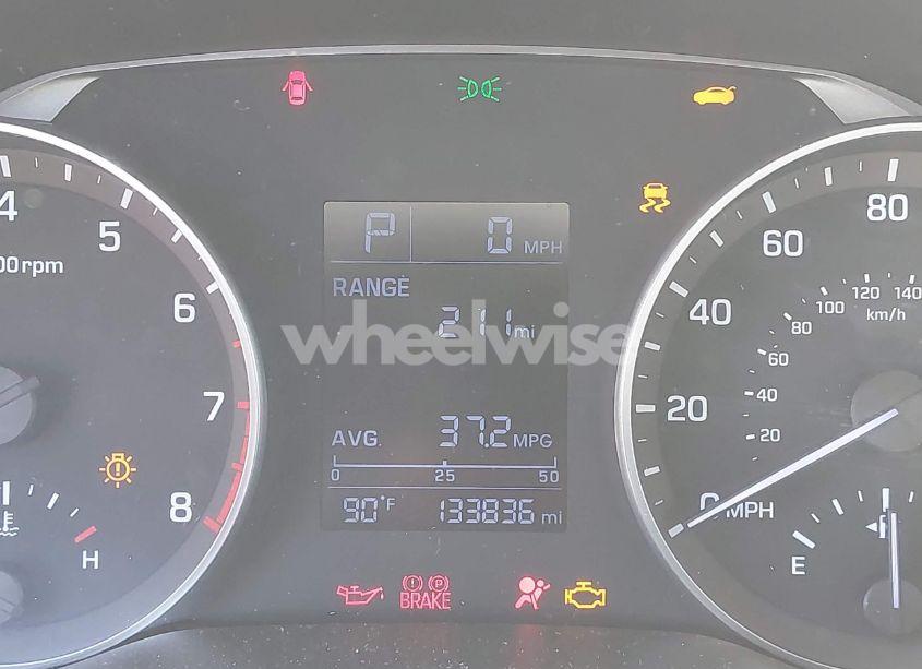 Photo 15 of 2018 Hyundai Elantra SE (VIN 5NPD74LF1JH336992)
