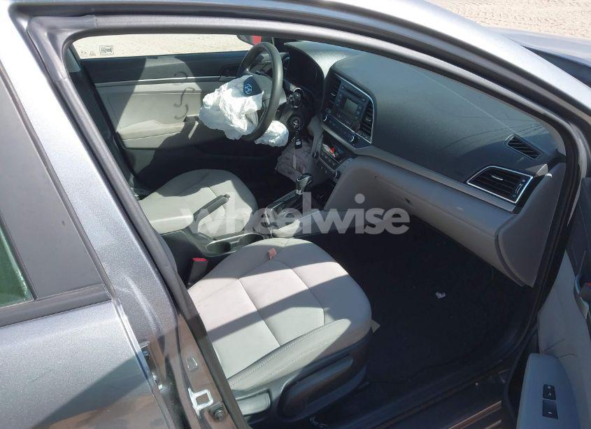 Photo 5 of 2018 Hyundai Elantra SE (VIN 5NPD74LF1JH336992)