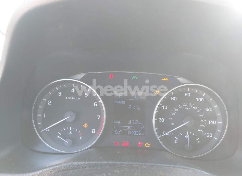 Photo 7 of 2018 Hyundai Elantra SE (VIN 5NPD74LF1JH336992)