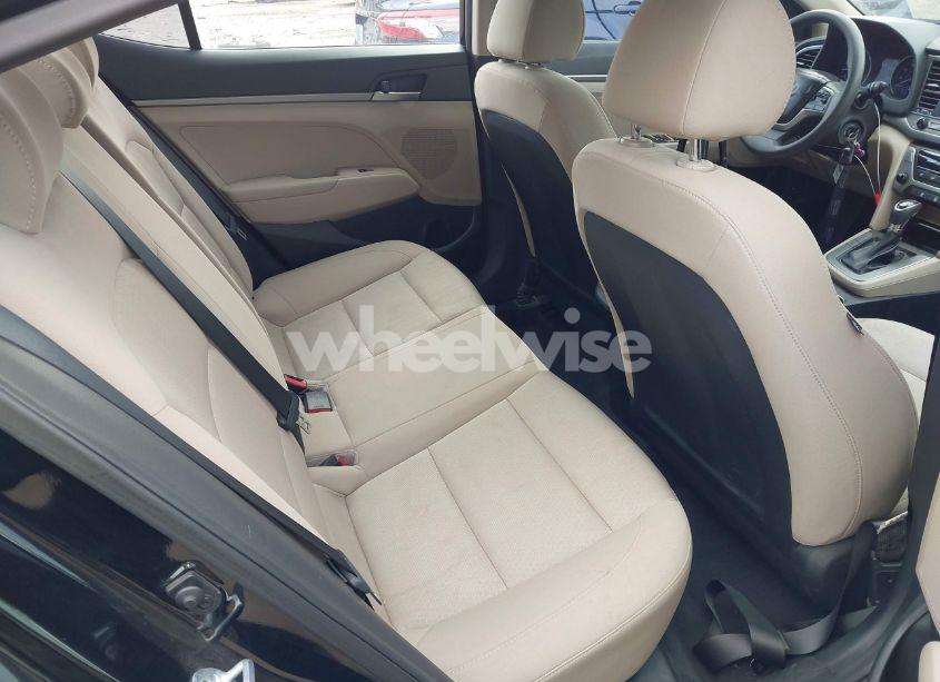 Photo 8 of 2018 Hyundai Elantra SE (VIN 5NPD74LF1JH342081)