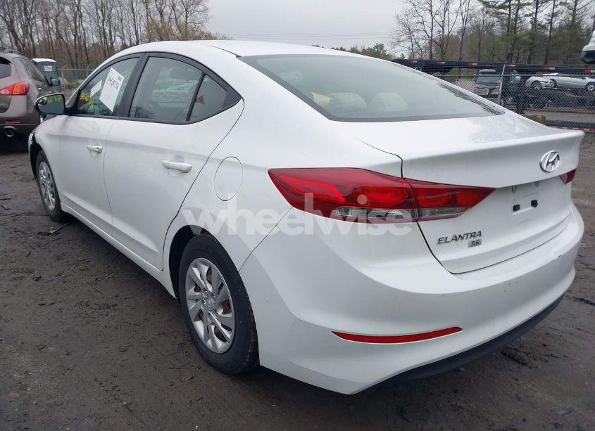 Photo 3 of 2018 Hyundai Elantra SE (VIN 5NPD74LF1JH351377)