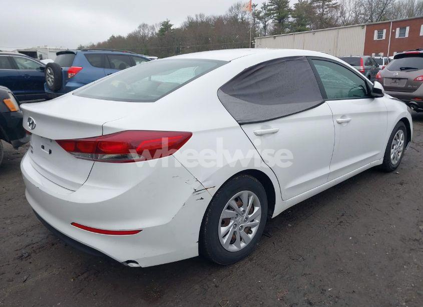 Photo 4 of 2018 Hyundai Elantra SE (VIN 5NPD74LF1JH351377)