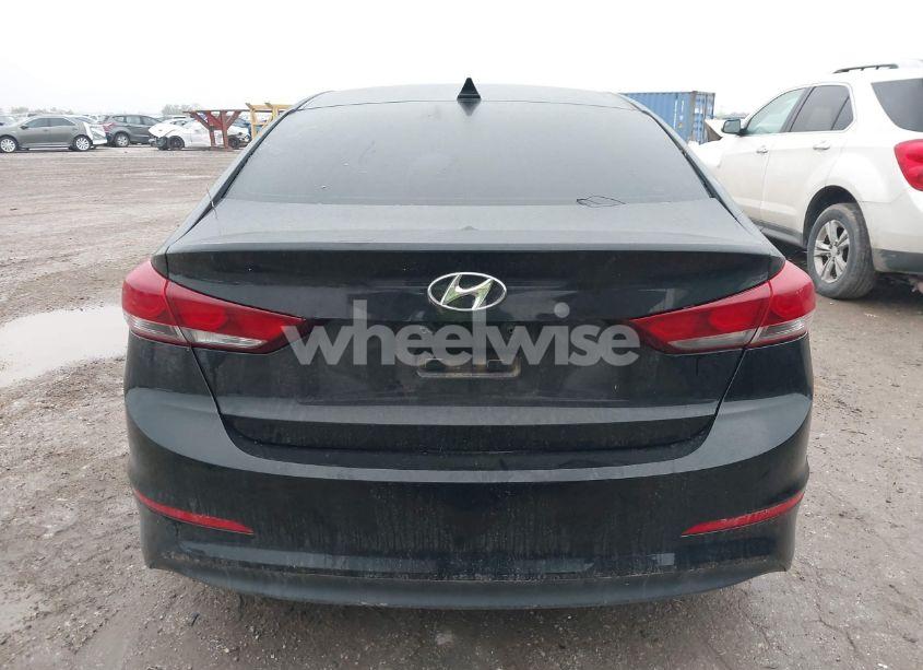 Photo 17 of 2018 Hyundai Elantra SE (VIN 5NPD74LF1JH376148)