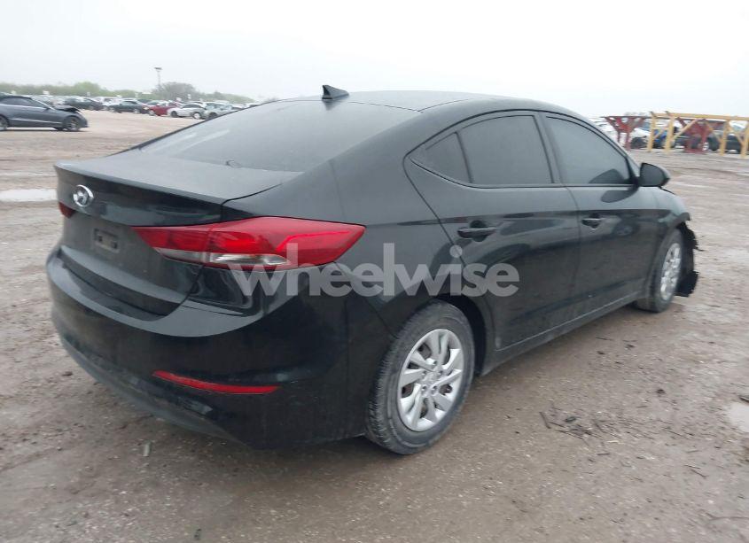 Photo 4 of 2018 Hyundai Elantra SE (VIN 5NPD74LF1JH376148)