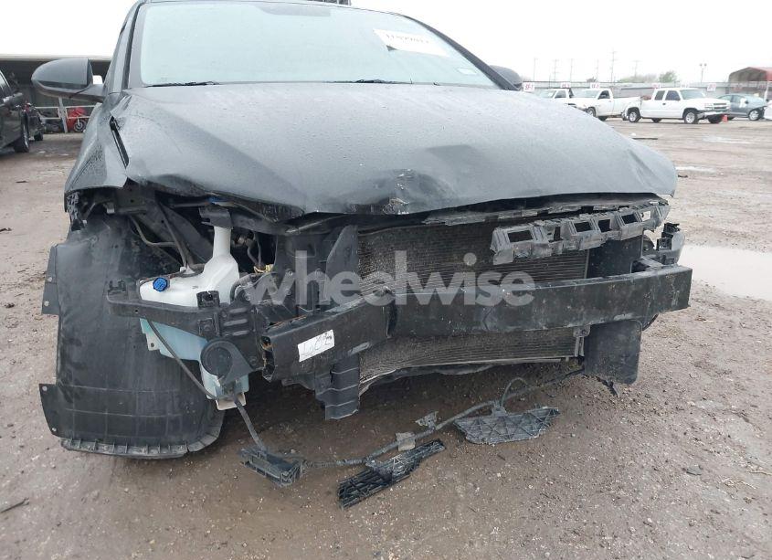 Photo 6 of 2018 Hyundai Elantra SE (VIN 5NPD74LF1JH376148)