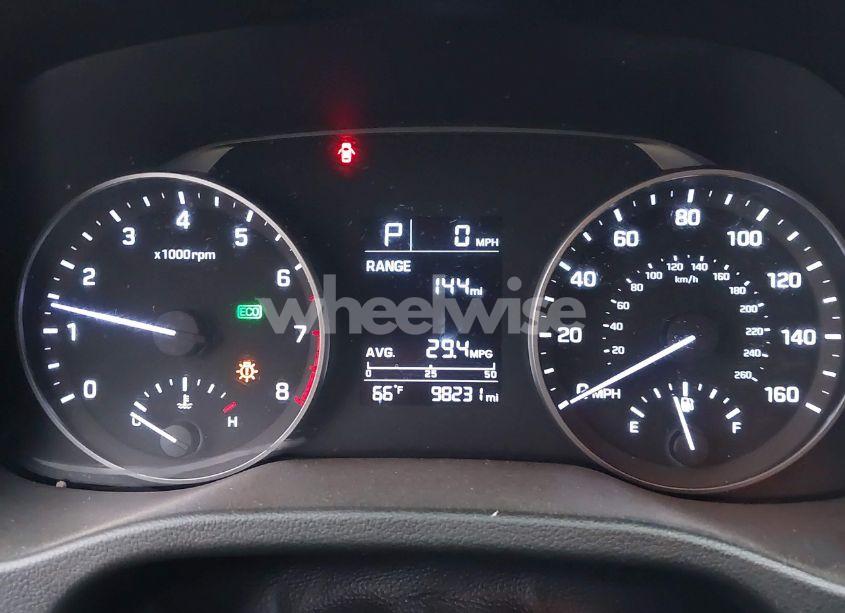 Photo 7 of 2018 Hyundai Elantra SE (VIN 5NPD74LF1JH376148)