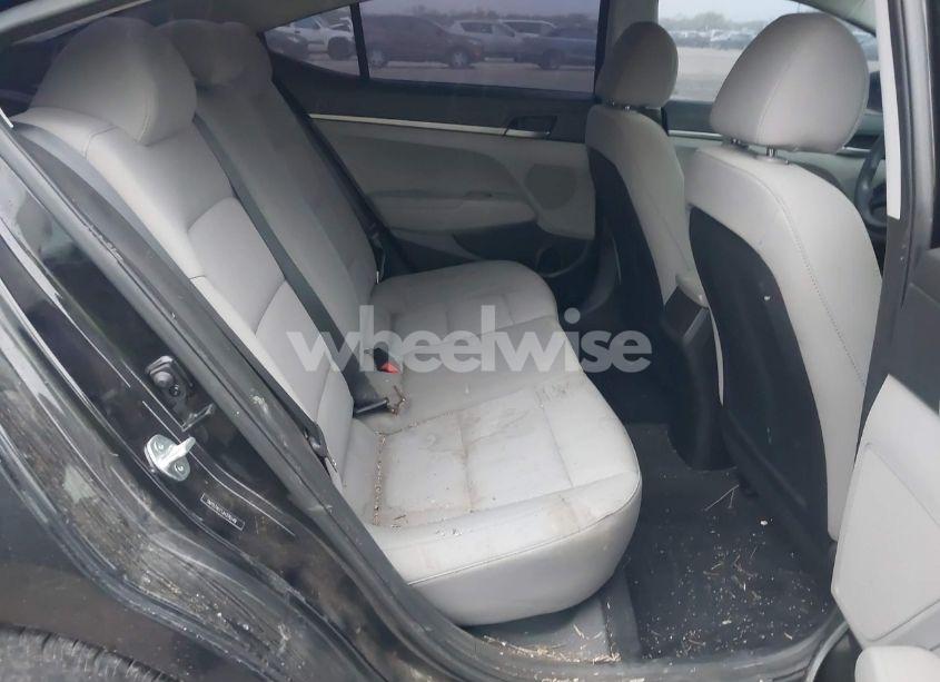 Photo 8 of 2018 Hyundai Elantra SE (VIN 5NPD74LF1JH376148)