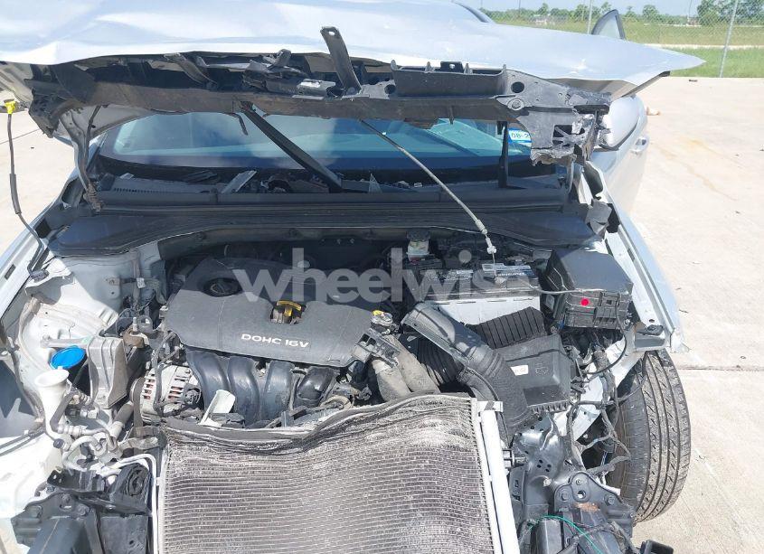 Photo 10 of 2018 Hyundai Elantra SE (VIN 5NPD74LF1JH386372)