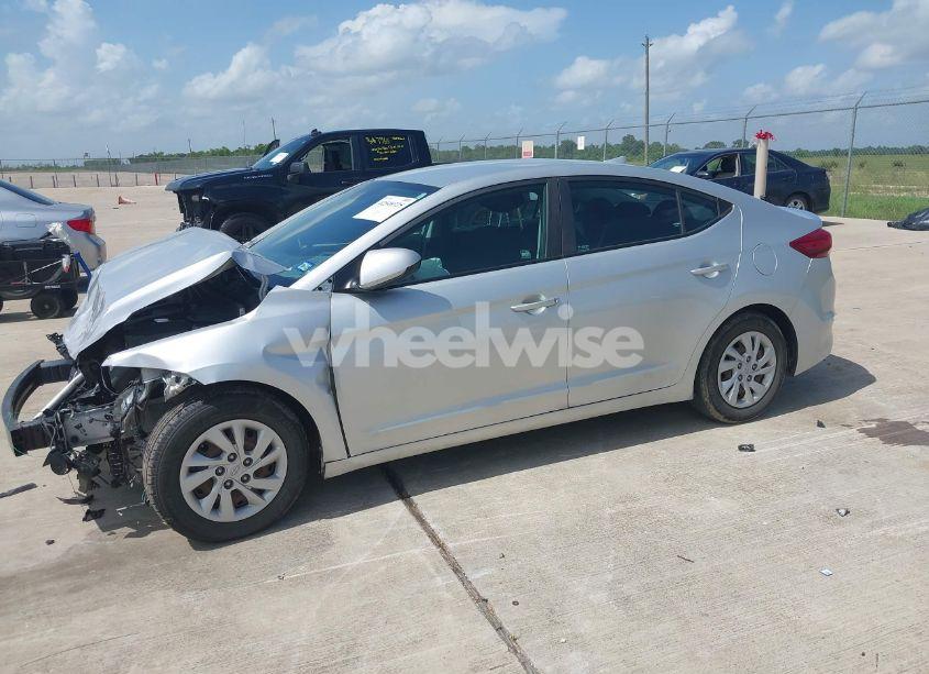 Photo 2 of 2018 Hyundai Elantra SE (VIN 5NPD74LF1JH386372)