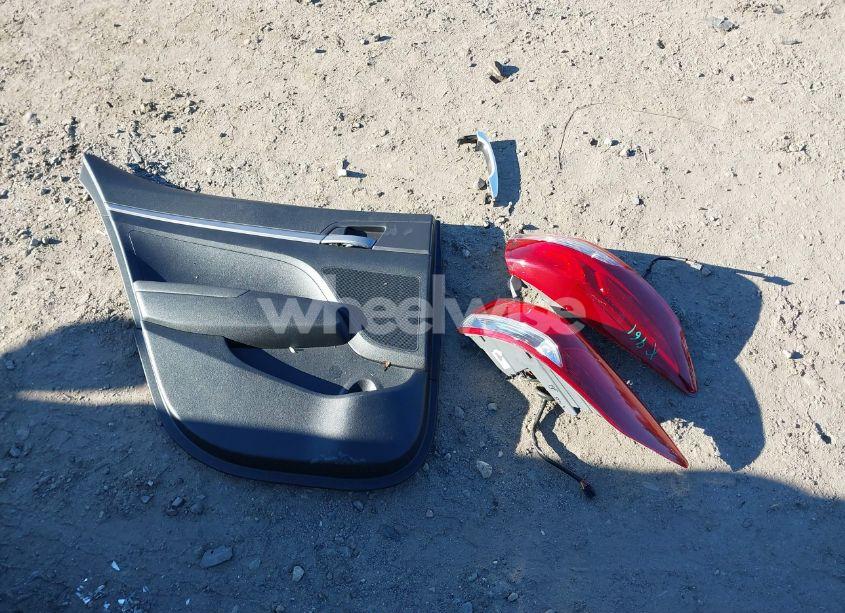 Photo 12 of 2018 Hyundai Elantra SE (VIN 5NPD74LF1JH401999)