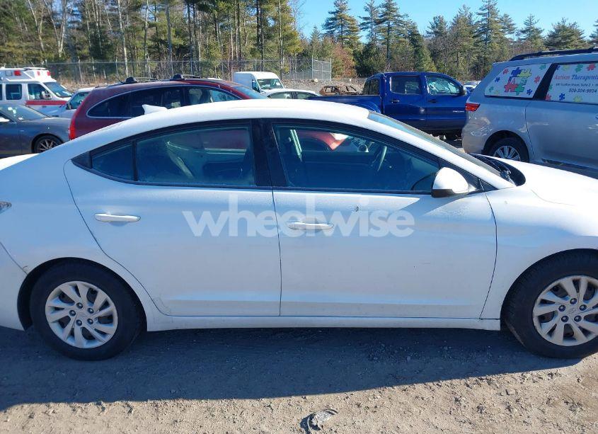 Photo 14 of 2018 Hyundai Elantra SE (VIN 5NPD74LF1JH401999)