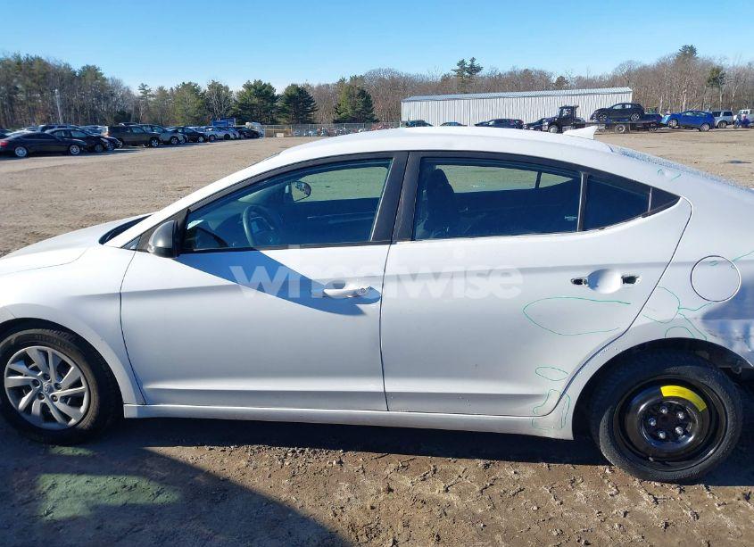 Photo 15 of 2018 Hyundai Elantra SE (VIN 5NPD74LF1JH401999)