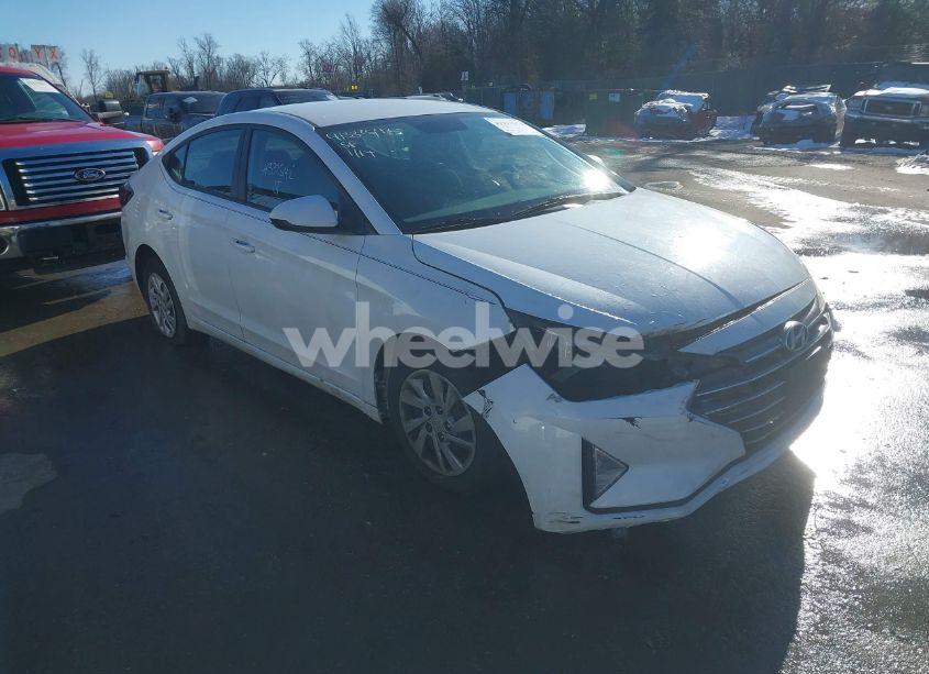 2019 Hyundai Elantra SE (VIN 5NPD74LF1KH432090) main photo