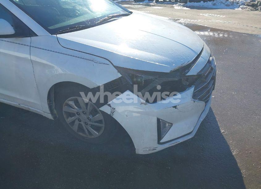 Photo 16 of 2019 Hyundai Elantra SE (VIN 5NPD74LF1KH432090)