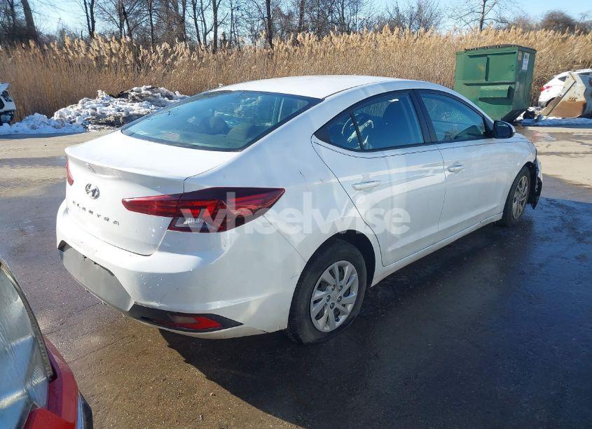 Photo 4 of 2019 Hyundai Elantra SE (VIN 5NPD74LF1KH432090)