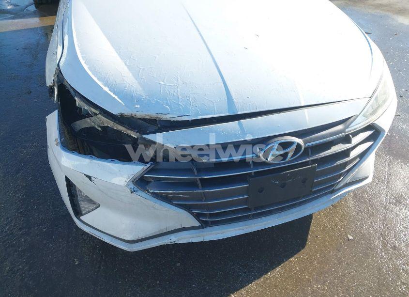 Photo 6 of 2019 Hyundai Elantra SE (VIN 5NPD74LF1KH432090)