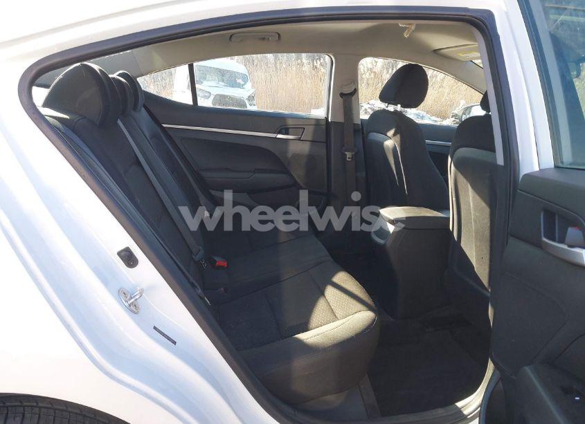 Photo 8 of 2019 Hyundai Elantra SE (VIN 5NPD74LF1KH432090)