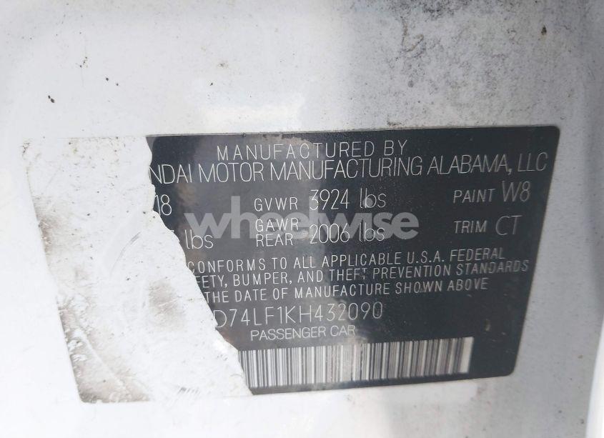 Photo 9 of 2019 Hyundai Elantra SE (VIN 5NPD74LF1KH432090)