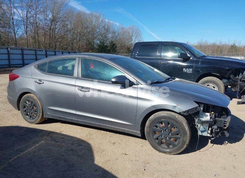 Photo 13 of 2019 Hyundai Elantra SE (VIN 5NPD74LF1KH489759)